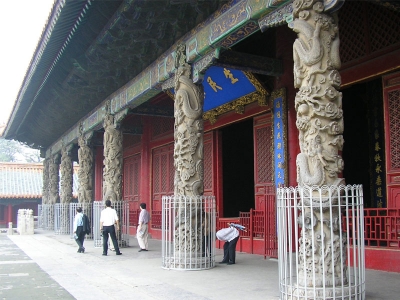  仿古石龍柱 