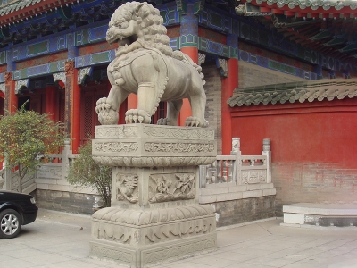  寺院石雕獅子 